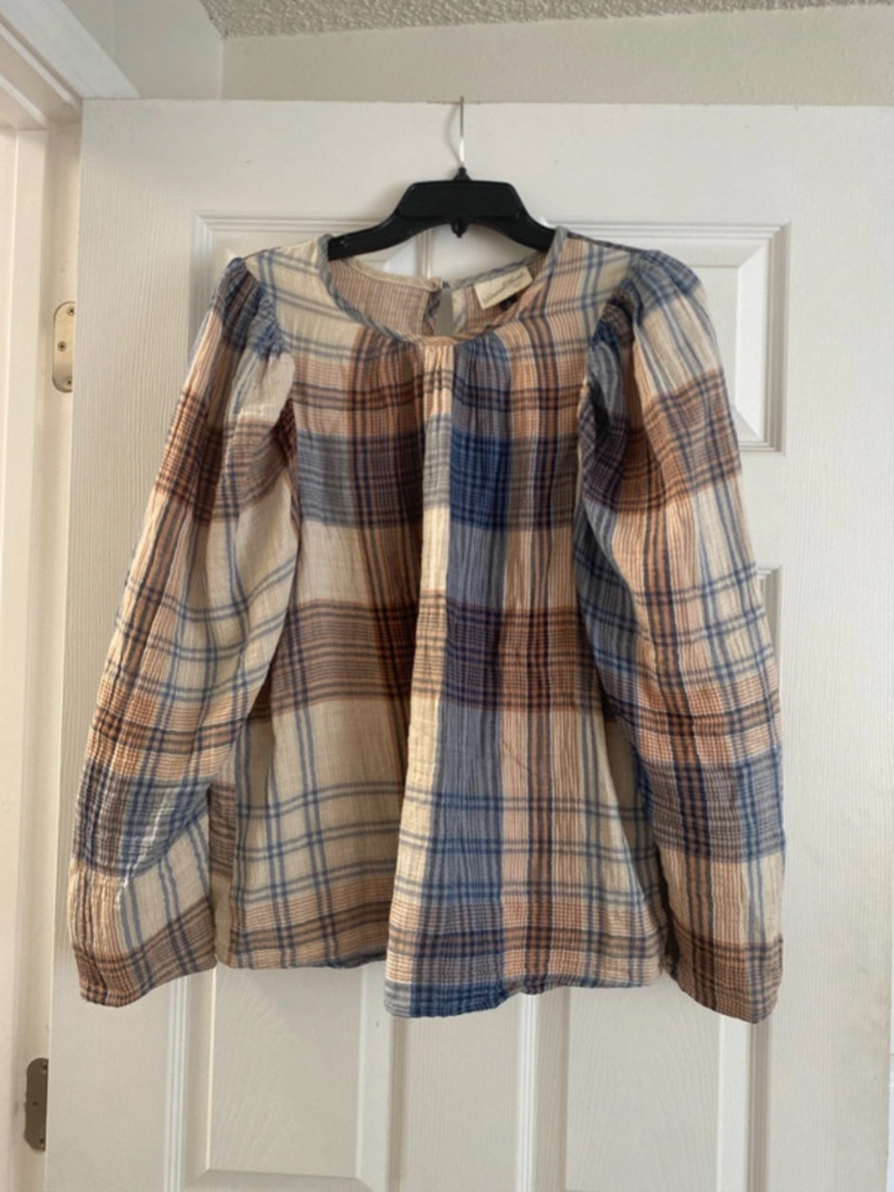 Universal Thread Plaid Peasant Top in Cream, Blue and Brown